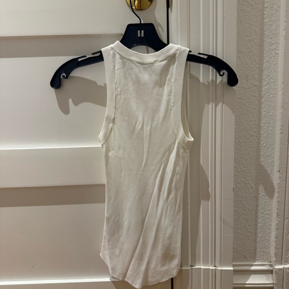 ✨ Zara White Ribbed Tank Top ✨ - Picture 2 of 2